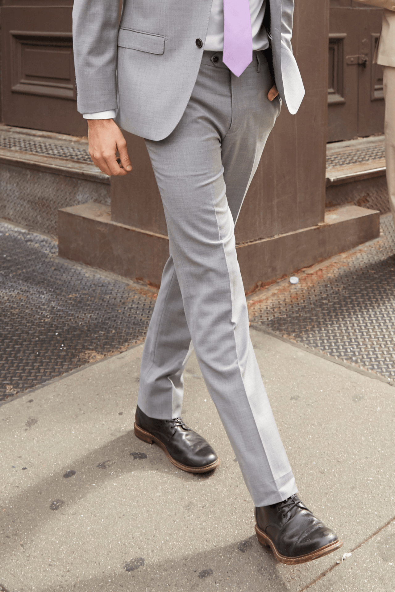 3 Tips For Wearing Light Grey Dress Pants Men - Curated Taste